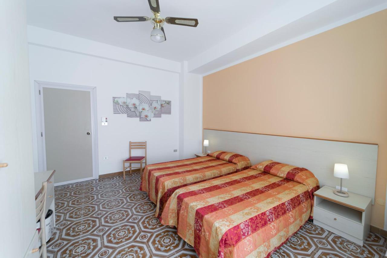 Casa Vacanza San Pietro Maiori Bagian luar foto