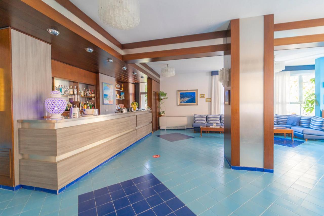 Casa Vacanza San Pietro Maiori Bagian luar foto
