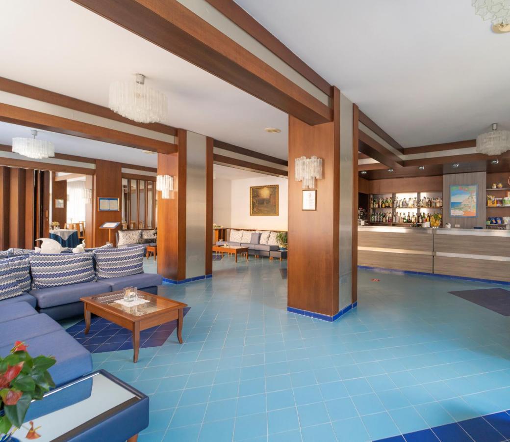 Casa Vacanza San Pietro Maiori Bagian luar foto