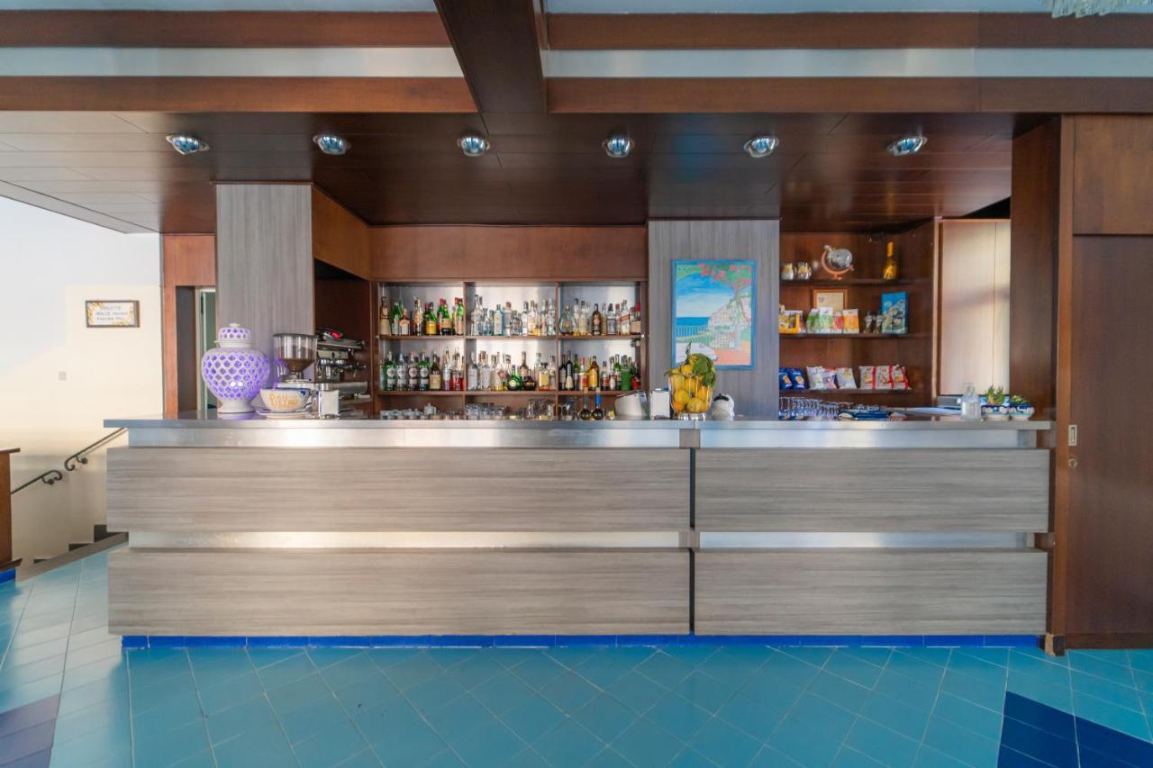 Casa Vacanza San Pietro Maiori Bagian luar foto