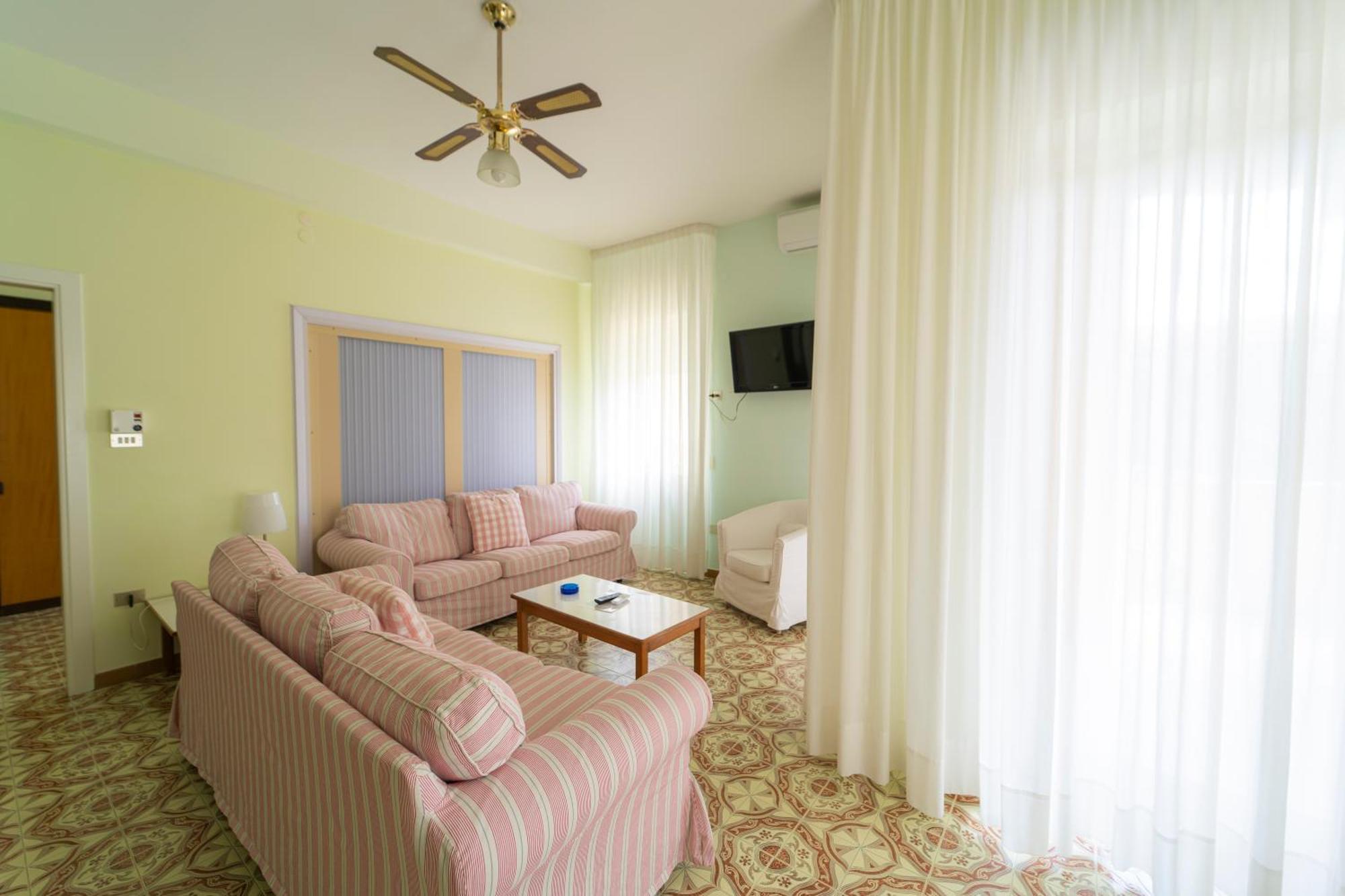 Casa Vacanza San Pietro Maiori Bagian luar foto