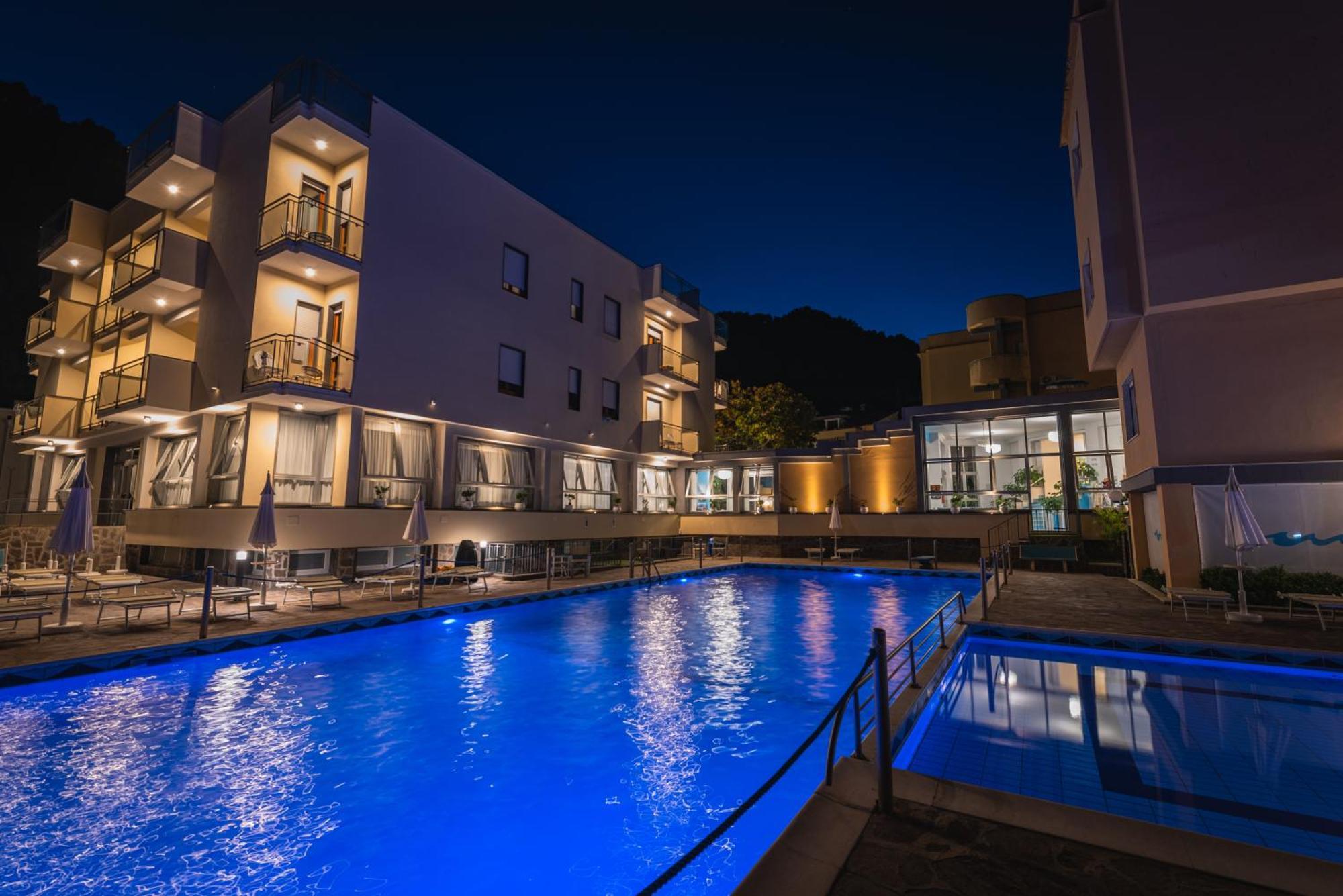 Casa Vacanza San Pietro Maiori Bagian luar foto