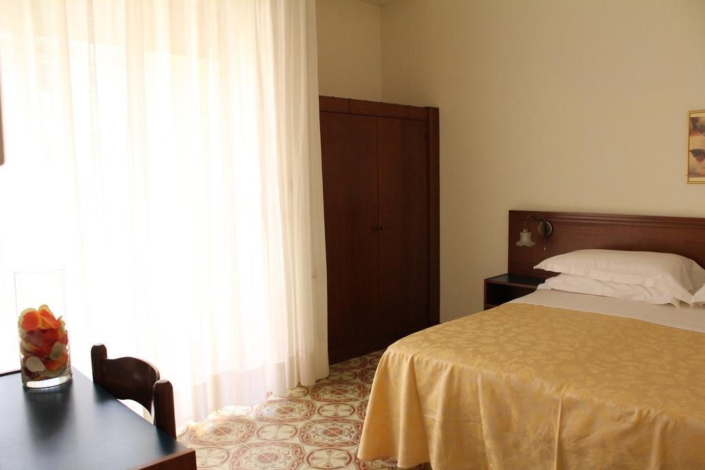 Casa Vacanza San Pietro Maiori Bagian luar foto